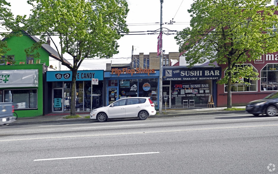 1818-1822 4th Ave, Vancouver, BC for sale - Primary Photo - Image 1 of 1