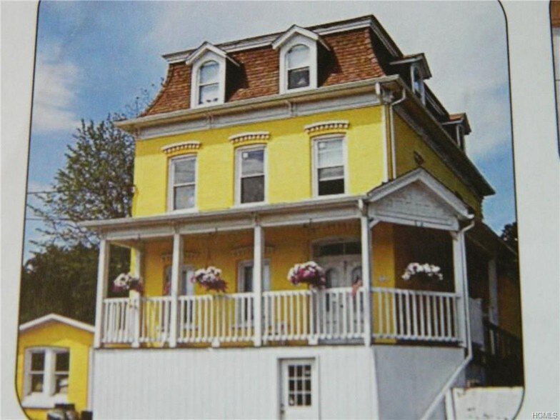 50-52 S MONTGOMERY St, Walden, NY for sale - Primary Photo - Image 1 of 1