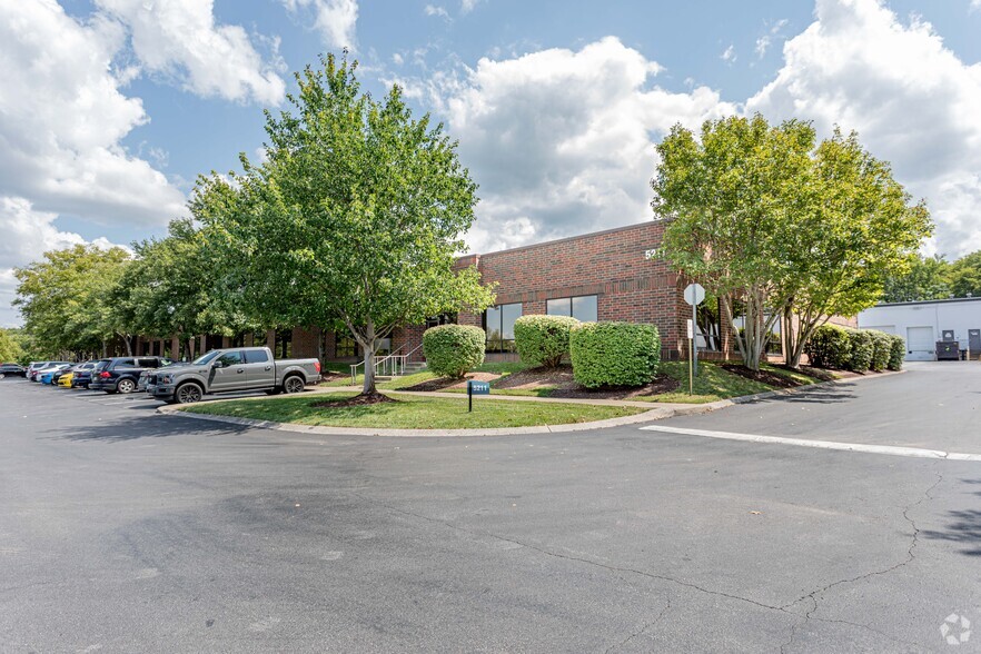 5211 Linbar Dr, Nashville, TN for lease - Building Photo - Image 3 of 3