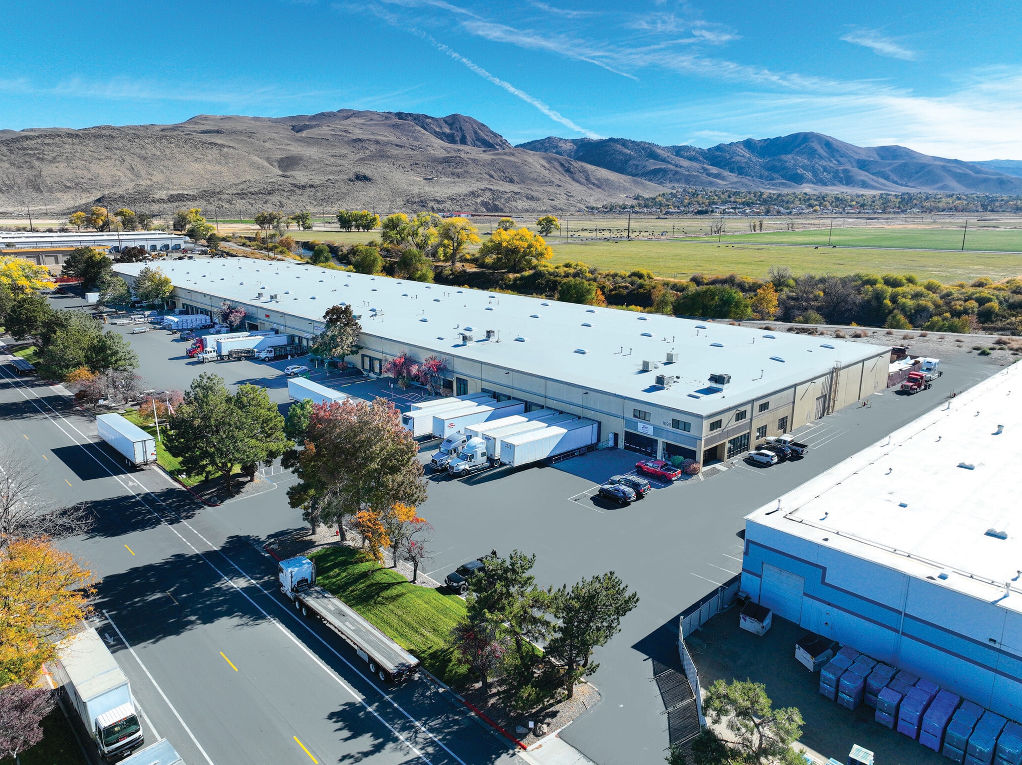 1095 Spice Islands Dr, Sparks, NV for lease Building Photo- Image 1 of 5