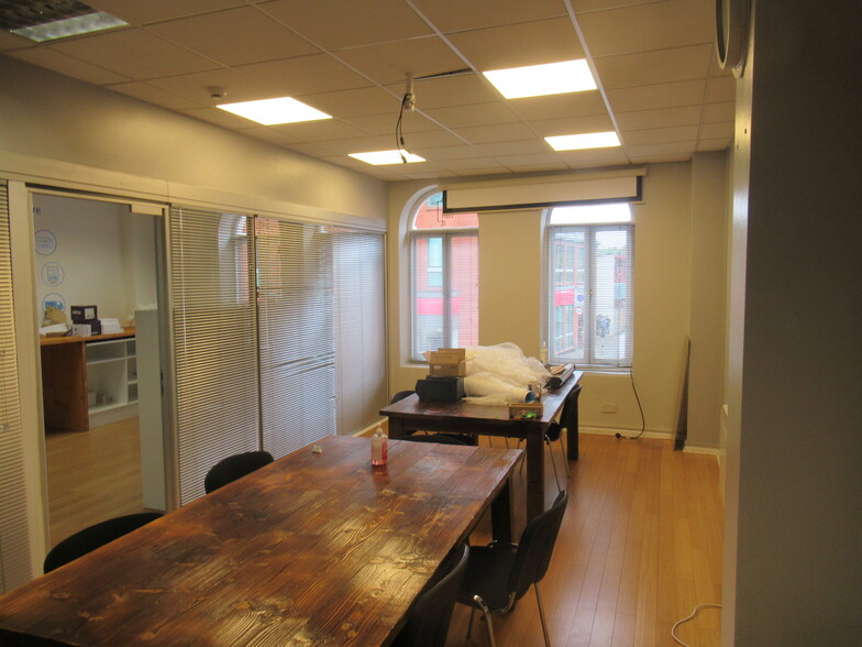 56 Wimbledon Hill Rd, London for lease - Interior Photo - Image 3 of 8