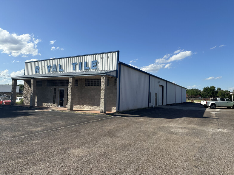 3911 W University Dr, Edinburg, TX for lease - Building Photo - Image 2 of 21