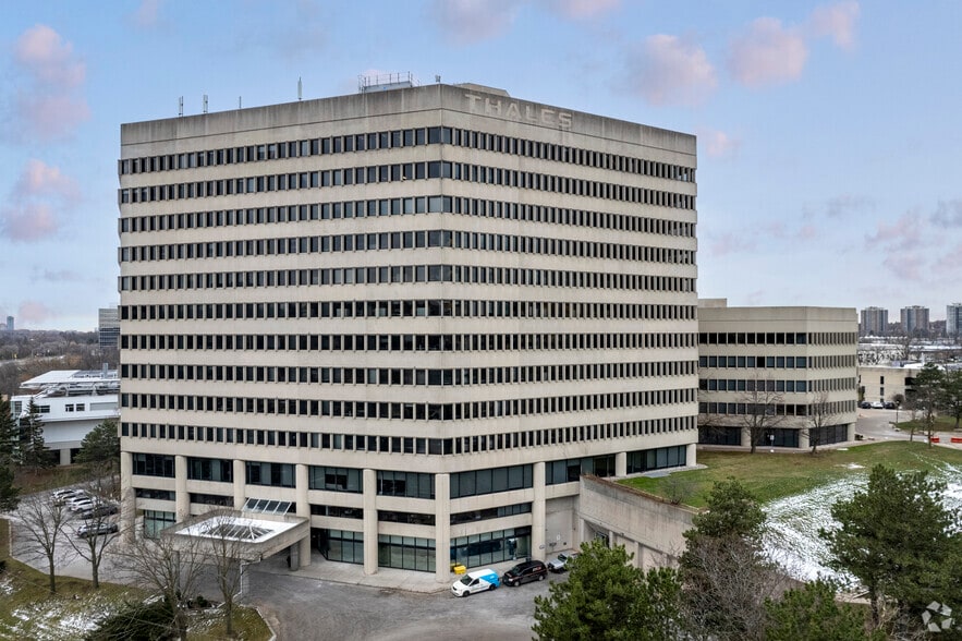 Moatfield Dr portfolio of 2 properties for sale on LoopNet.com - Building Photo - Image 3 of 3