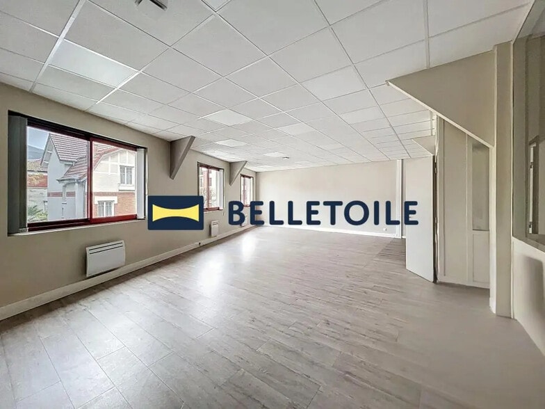 Office in Maisons-Alfort for lease - Interior Photo - Image 2 of 23