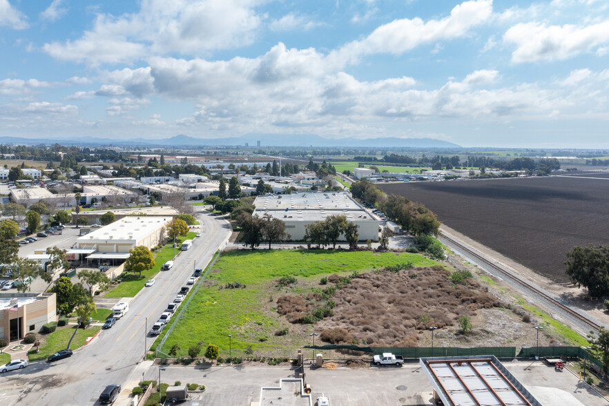 4550 Dupont ct, Ventura, CA for sale - Building Photo - Image 3 of 3