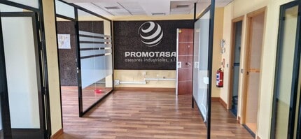 Office in Madrid, Madrid for lease Interior Photo- Image 2 of 4