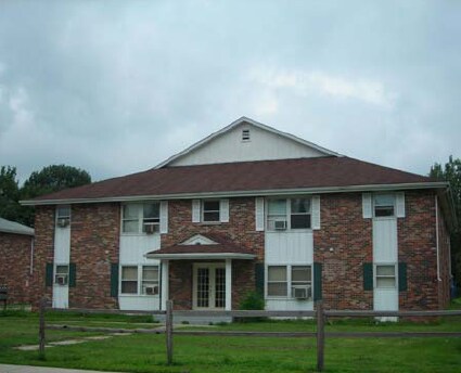 1070 Orange Ave, Marseilles, IL for sale - Primary Photo - Image 1 of 1