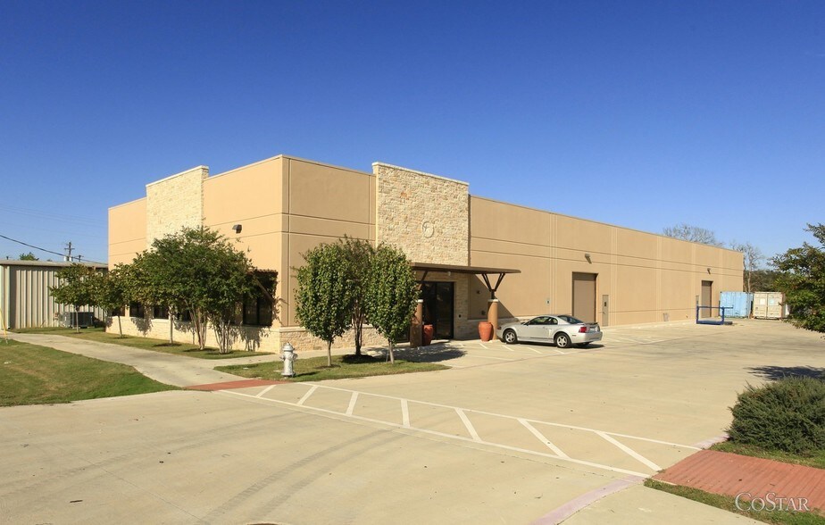 190 N Bagdad Rd, Leander, TX 78641