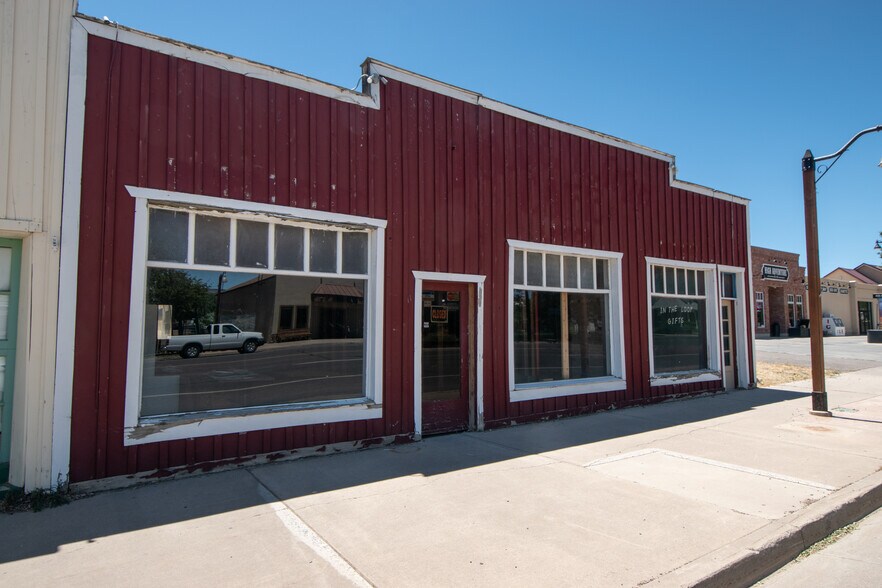 39 W Main St, Escalante, UT for sale - Building Photo - Image 1 of 1