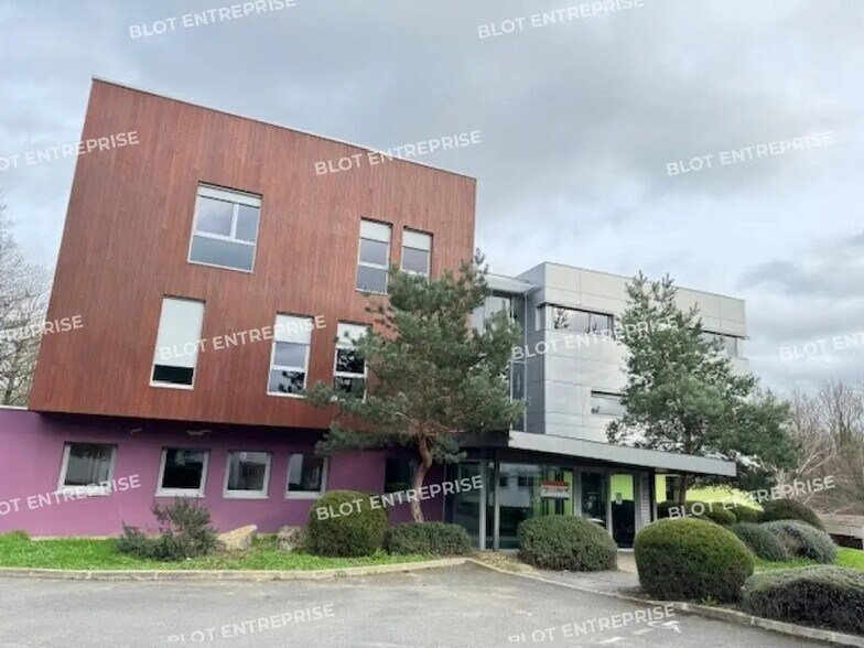 Office in Nantes for lease - Building Photo - Image 2 of 10