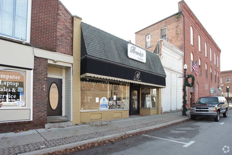 120 E Bridge St, Plainwell, MI for sale - Primary Photo - Image 1 of 1