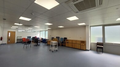 12-16 Tattersall Way, Chelmsford for lease Interior Photo- Image 2 of 3