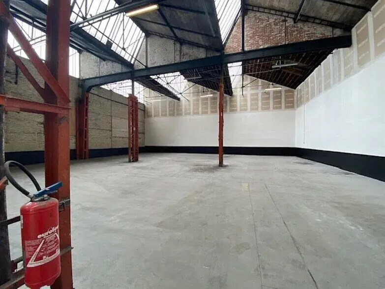 Industrial in Villeneuve-la-Garenne for lease - Building Photo - Image 3 of 4