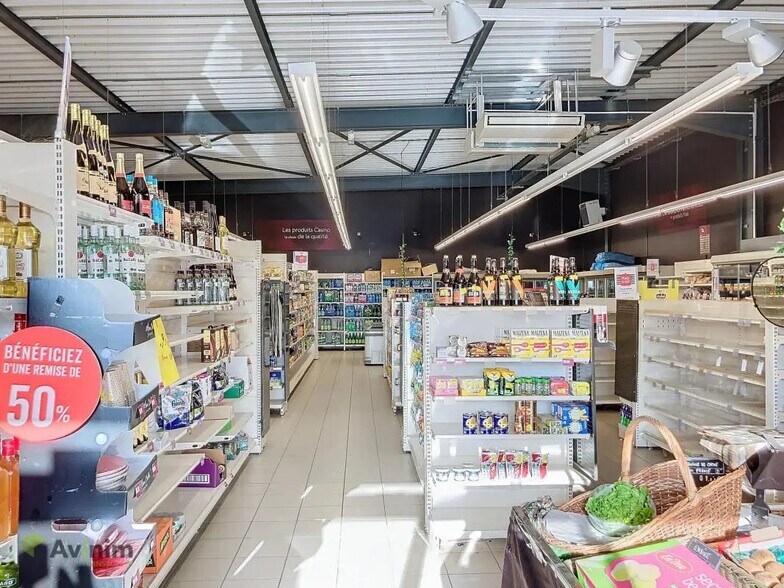 Retail in Fontaine-Française for sale - Building Photo - Image 3 of 11