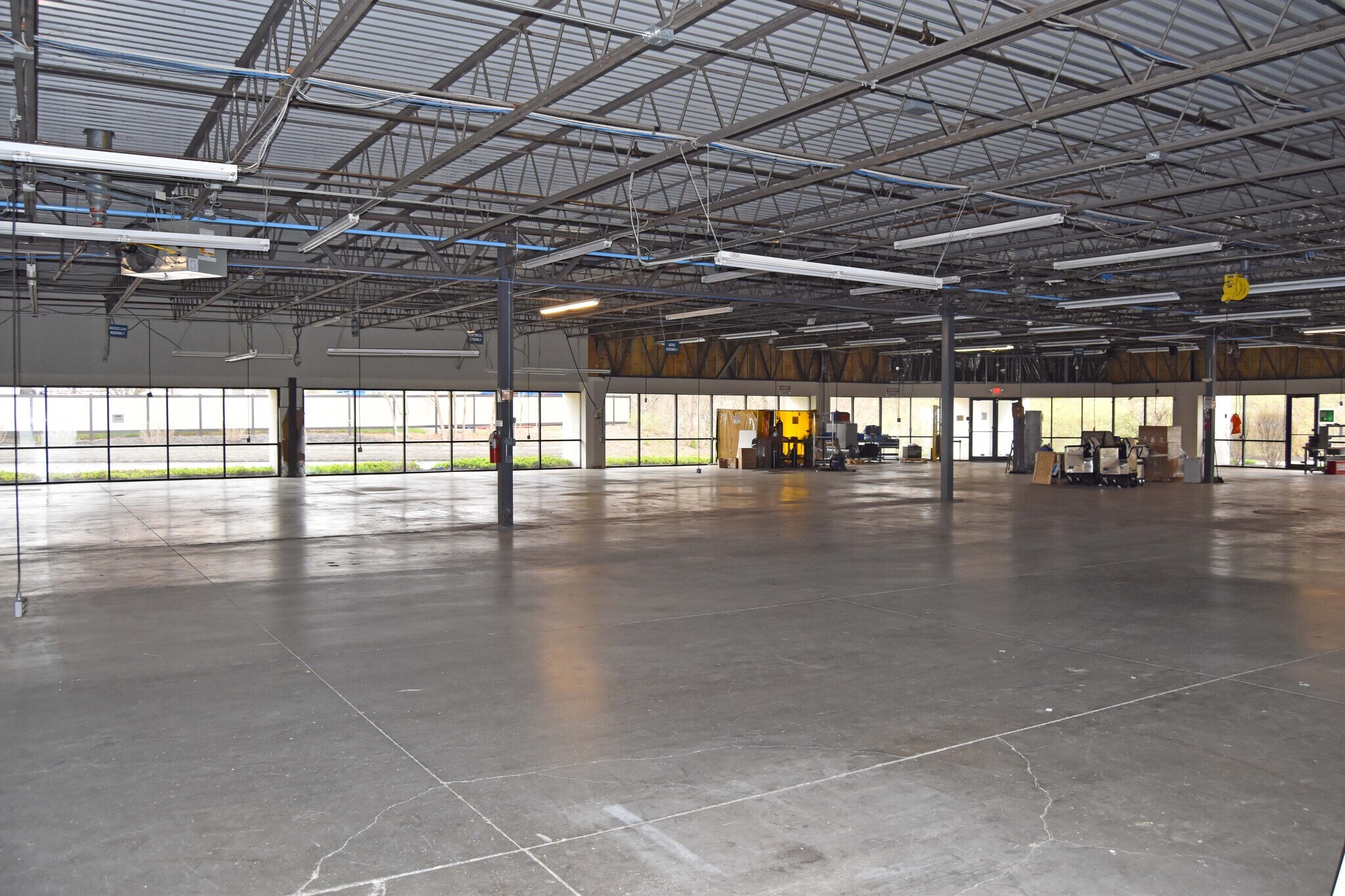 455 Wards Corner Rd, Loveland, OH 45140 Wards Corner Flex Warehouse