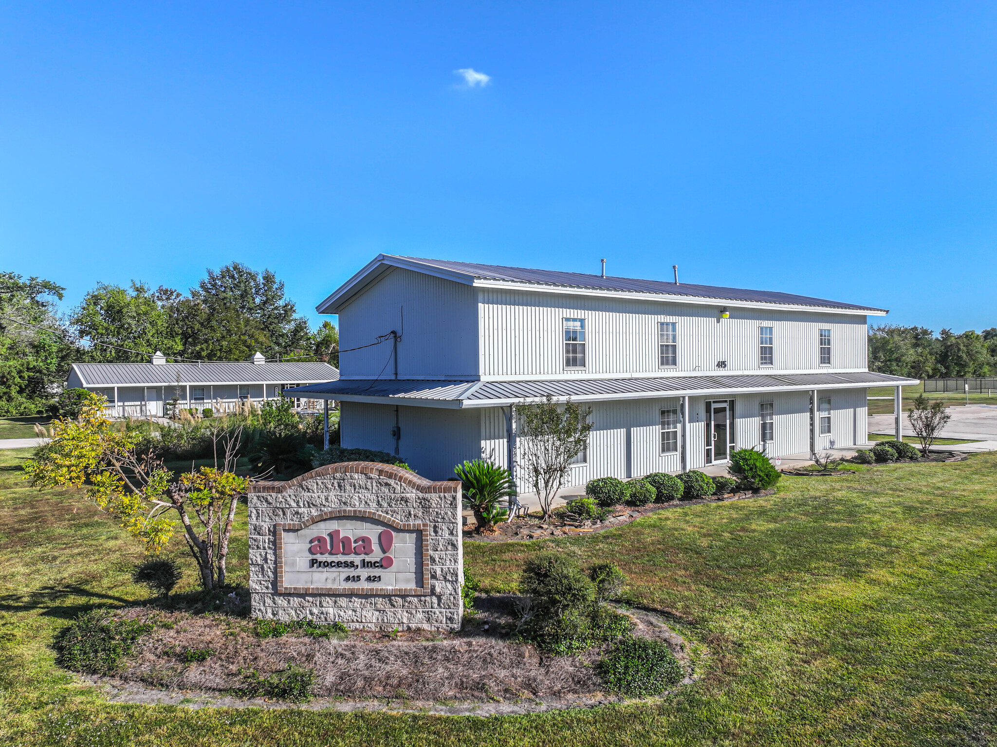 421 Jones Rd, Highlands, TX for sale Primary Photo- Image 1 of 15