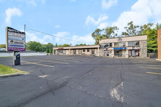 2357 Plainfield Rd, Crest Hill, IL for lease Building Photo- Image 1 of 22