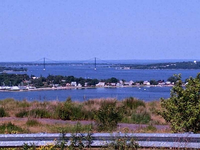 1000 Main Rd, Tiverton, RI 02878