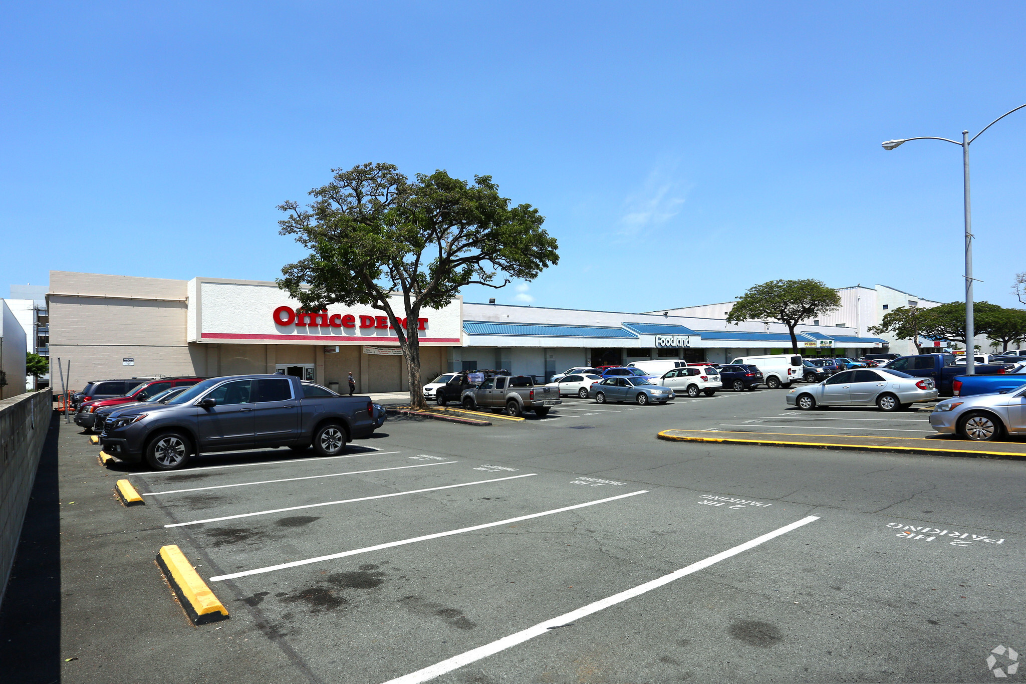 1505 Dillingham Blvd, Honolulu, HI 96817 - Dillingham Shopping Plaza ...