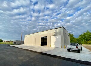 13624 State Highway 31 W, Tyler, TX for lease Interior Photo- Image 1 of 12