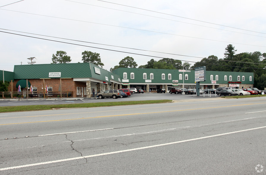 5385 Five Forks Trickum Rd, Stone Mountain, GA for lease - Building Photo - Image 1 of 5