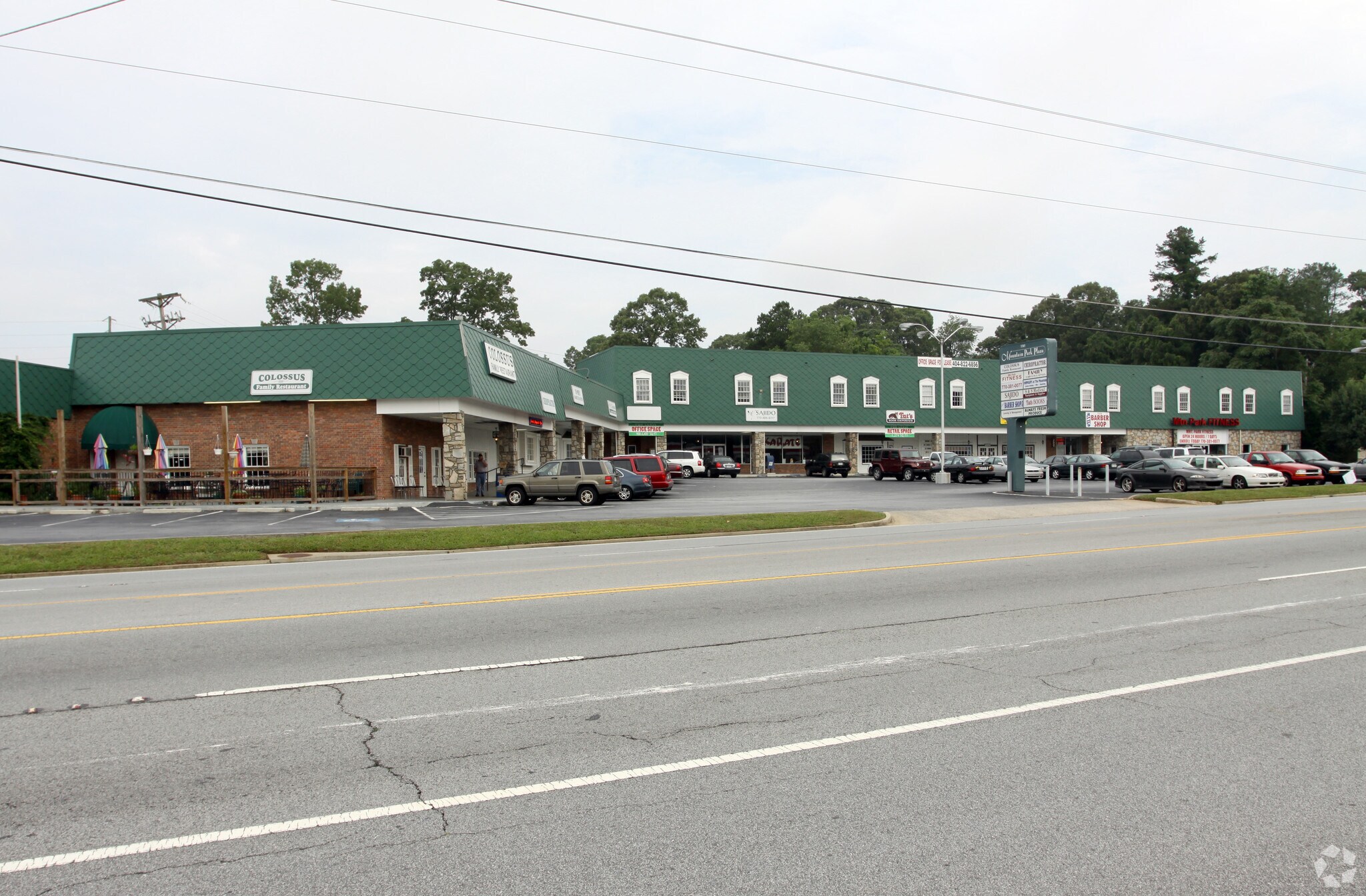 5385 Five Forks Trickum Rd, Stone Mountain, GA for lease Building Photo- Image 1 of 6