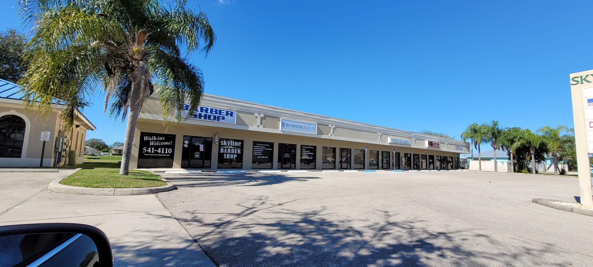 3812 Skyline Blvd, Cape Coral, FL 33914