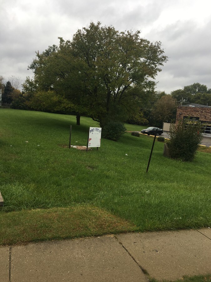 1651 W Irving Park Rd, Hanover Park, IL 60133