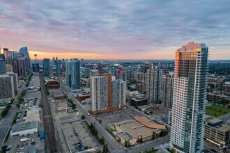 1053 10th Ave SW, Calgary, AB - AERIAL  map view