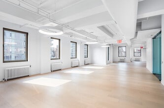 330 Fifth Ave, New York, NY for lease Interior Photo- Image 2 of 21