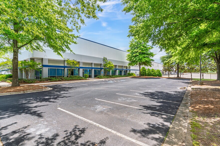 125 Southside Ct, McDonough, GA for lease - Building Photo - Image 1 of 13