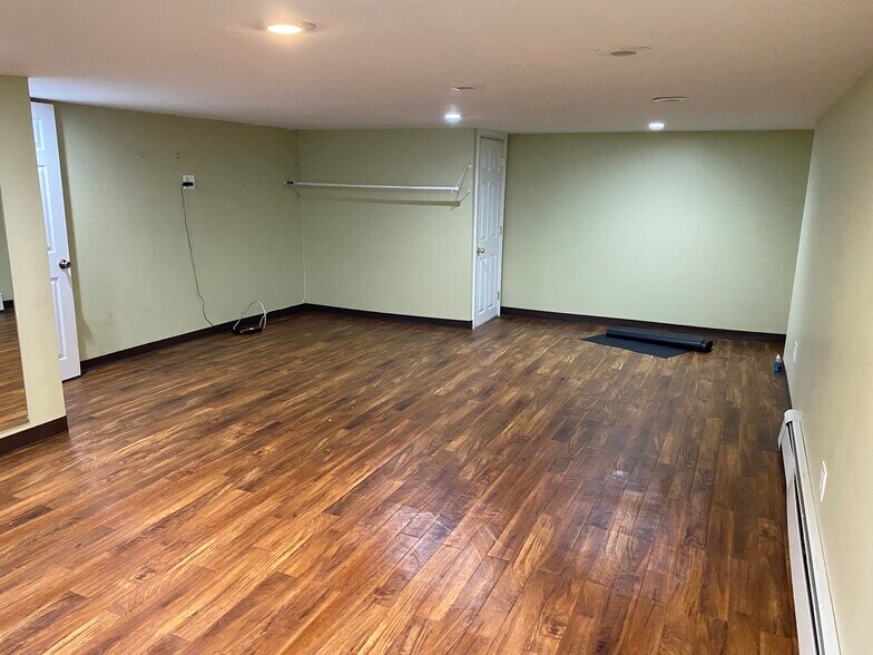 4056 Douglaston Pky, Queens Village, NY for sale - Interior Photo - Image 1 of 1