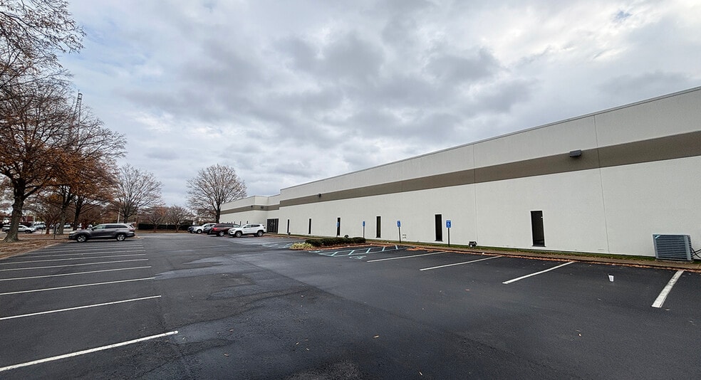 1320 Court St, Portsmouth, VA for lease - Building Photo - Image 2 of 3
