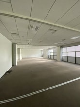 56 Rue De La Division Leclerc, Clamart for lease Interior Photo- Image 2 of 3