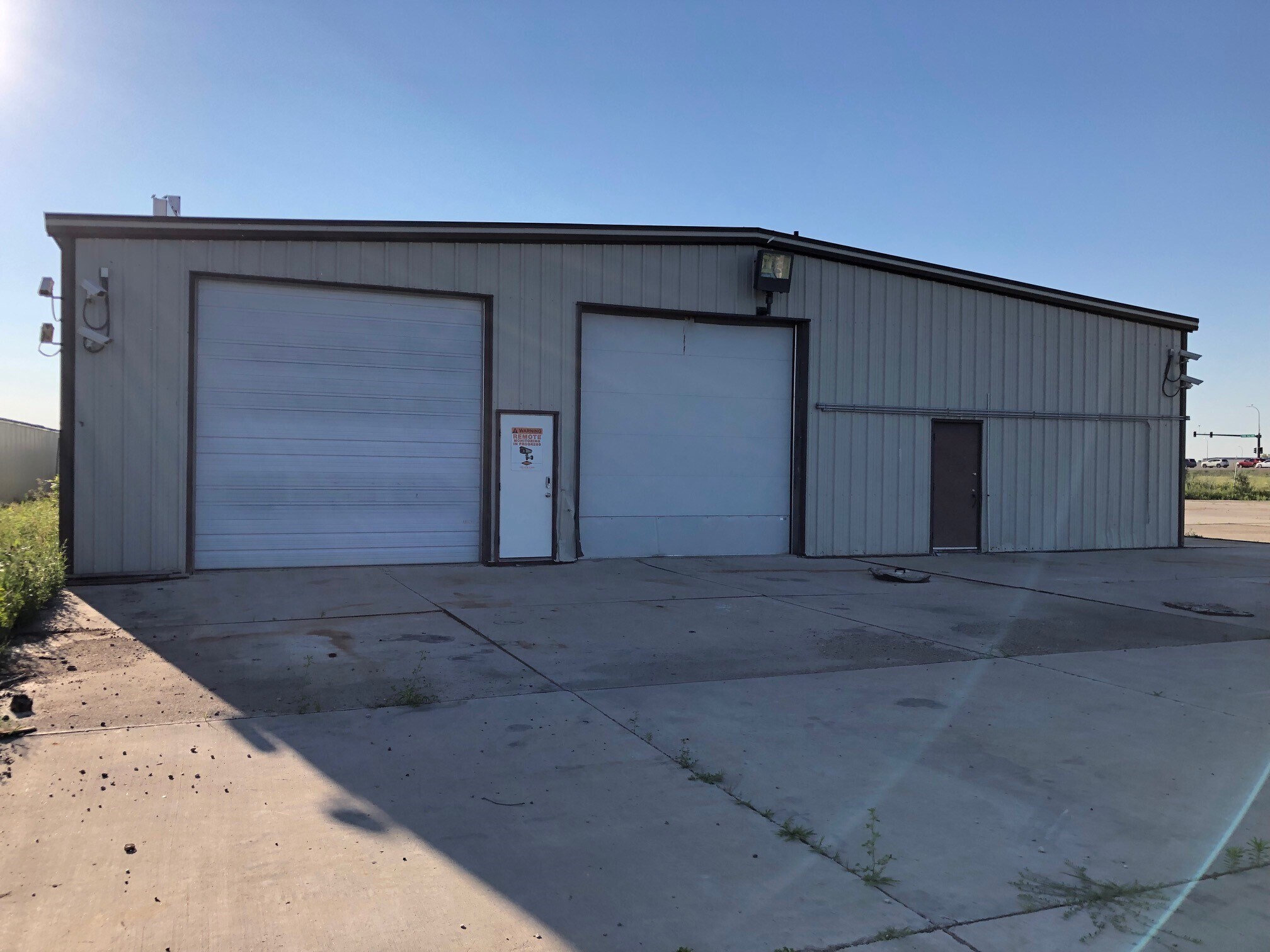 4715 N Broadway, Minot, ND 58703 47154717 N Broadway