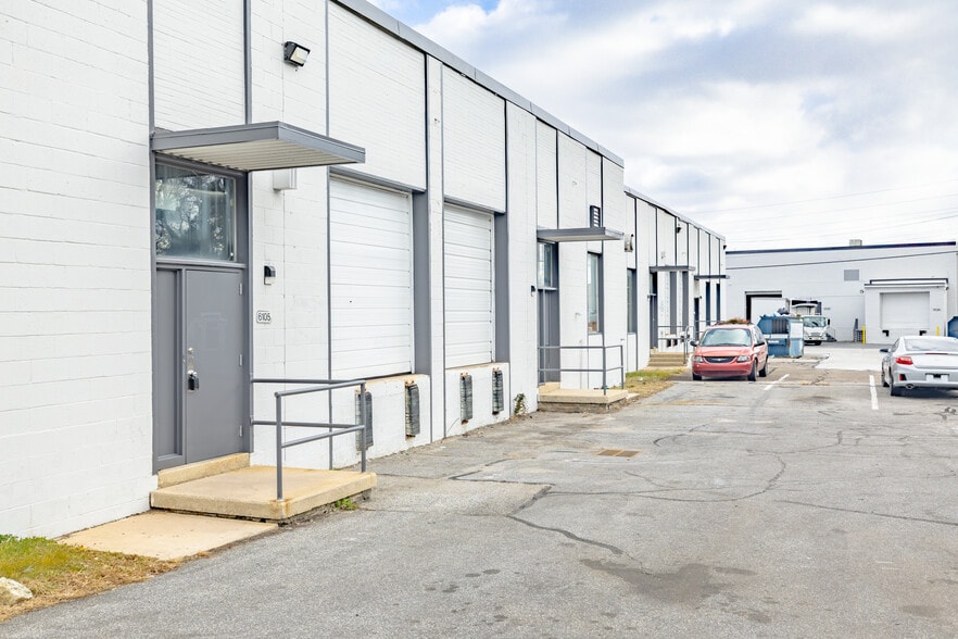 Menlo Industrial Park - Warehouse