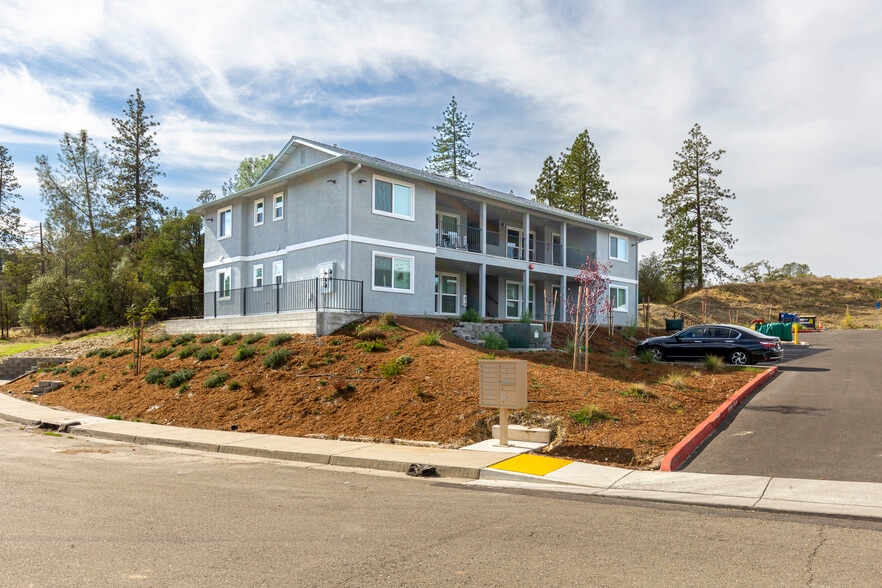 575 Racquet Way, Diamond Springs, CA for sale - Building Photo - Image 3 of 12