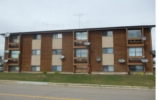 More details for 5109 51 St, Wabamun Lake, AB - Multifamily for Sale