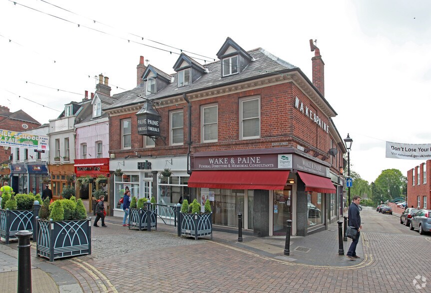 13 Water Ln, Twickenham, TW1 3NP