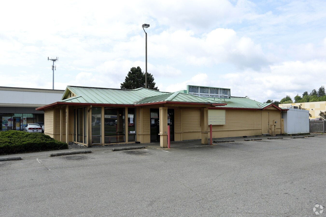 4213 Wheaton Way, Bremerton, WA 98310