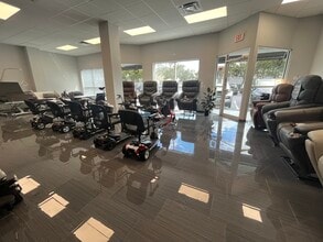 1249 Stirling Rd, Dania Beach, FL for lease Interior Photo- Image 2 of 9