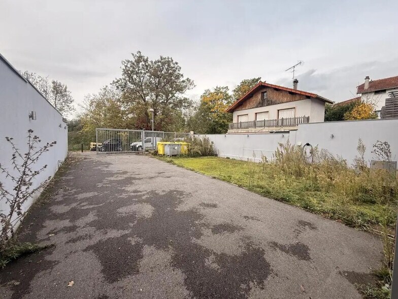 Industrial in Créteil for sale - Building Photo - Image 3 of 8