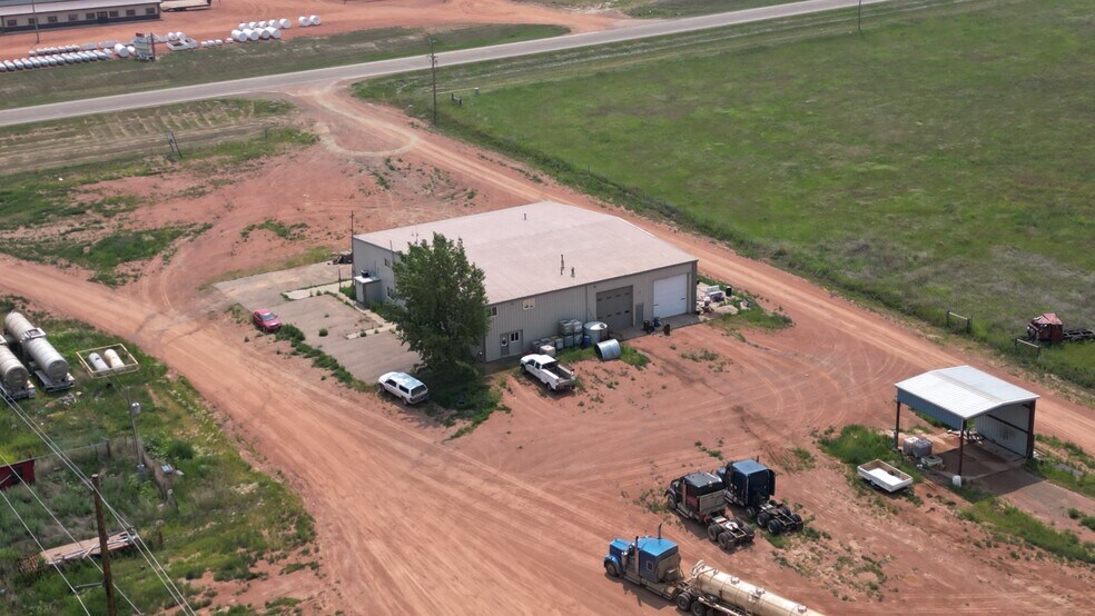 10509 Highway 200, Killdeer, ND 58640 7,200 SQ FT Shop with Office on