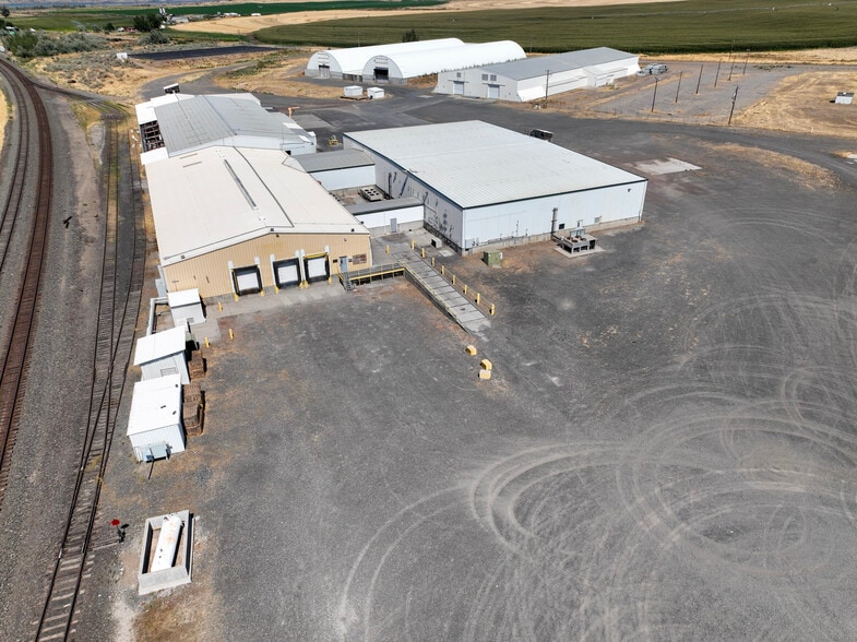 34075 E Walls Rd, Hermiston, OR for lease - Building Photo - Image 2 of 12