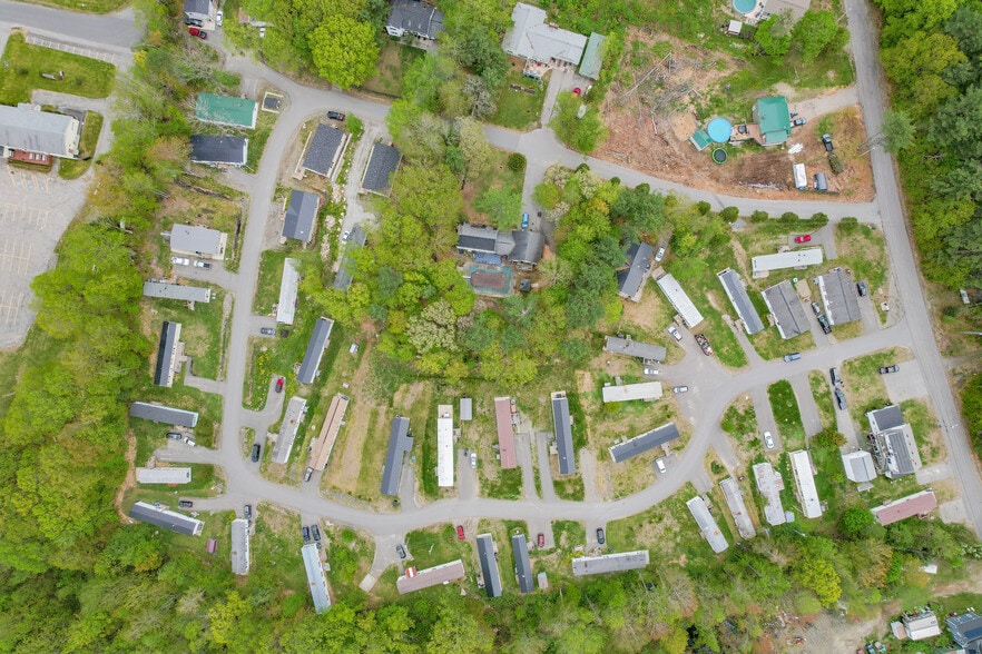 Central Maine Multifamily Portfolio portfolio of 1 properties for sale on LoopNet.com - Building Photo - Image 2 of 50