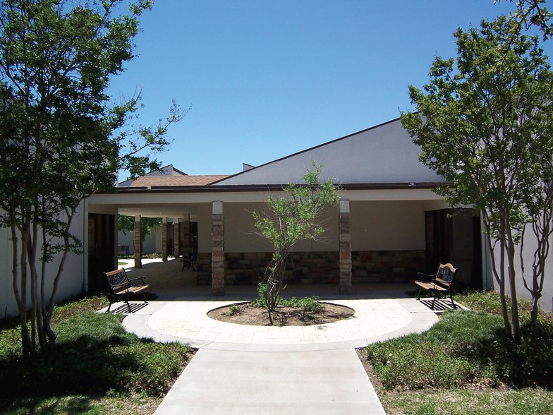 2801 Osler Dr, Grand Prairie, TX for lease - Building Photo - Image 1 of 8