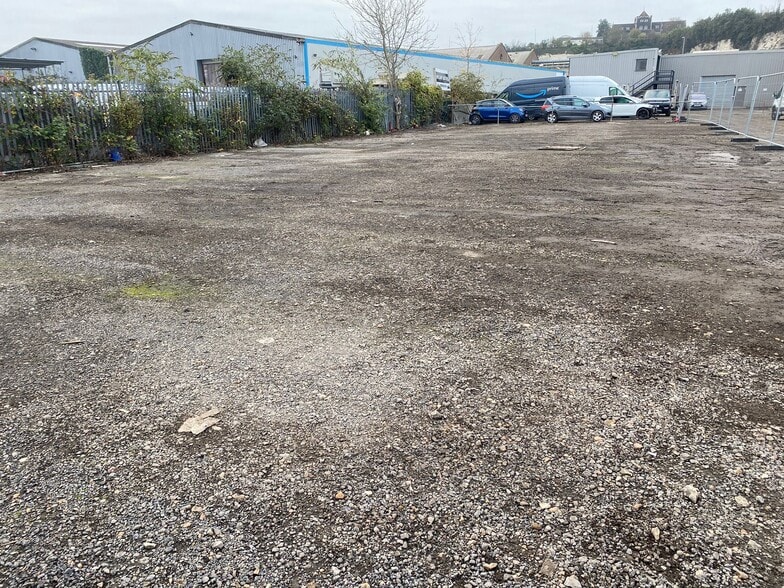 Manor Way, Swanscombe for lease - Building Photo - Image 2 of 3