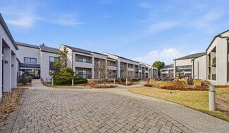 More details for 800 Lake Cook Rd, Deerfield, IL - Hospitality for Sale
