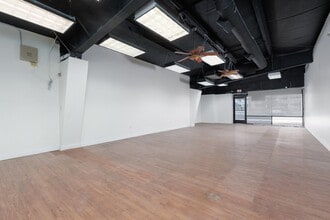 6250 Mountain Vista St, Henderson, NV for lease Interior Photo- Image 2 of 9