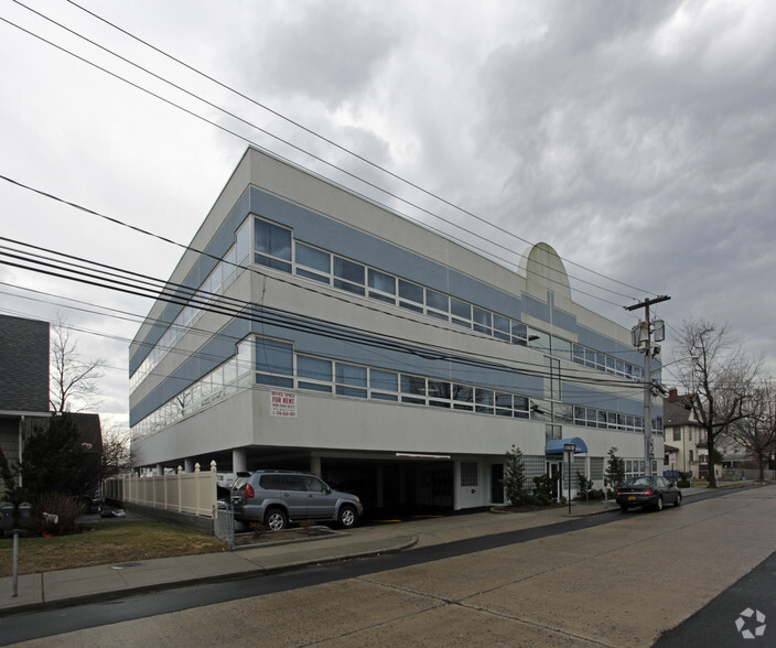 20 W Lincoln Ave, Valley Stream, NY for lease - Building Photo - Image 3 of 7